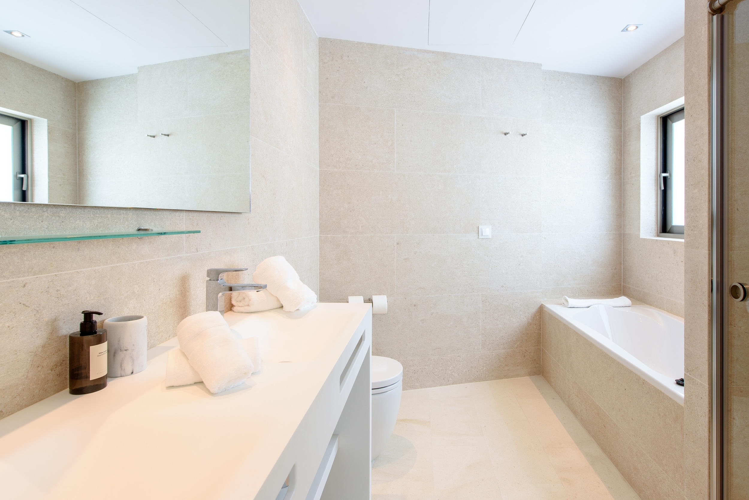 Resa Estates Ibiza sale koop Villa Marcos sea views bathroom 3.JPG